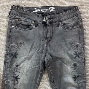 Seven7 Women's Dark Gray Floral Skinny Jeans